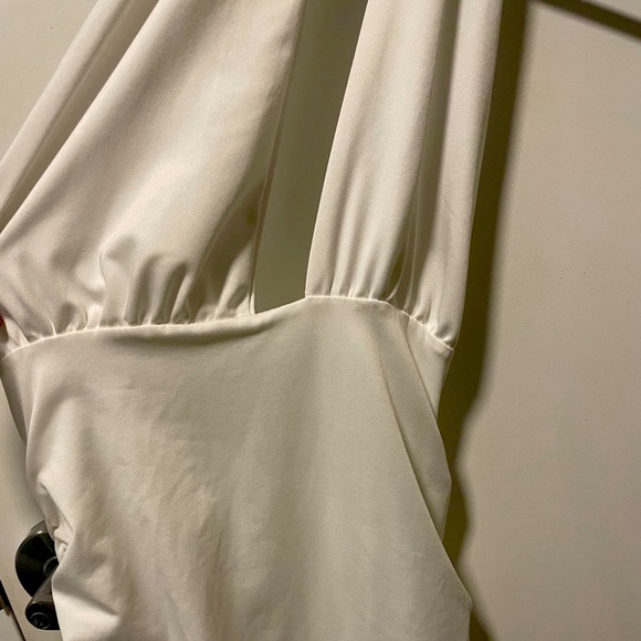White Ruched Backless Halter Bodycon Dress - Picture 3 of 3